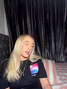 Strongqueen élő XXX-chatje