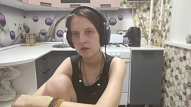Saranade Adlı Modelin Canlı XXX Sohbeti