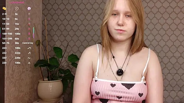 VoidElaris live XXX chat