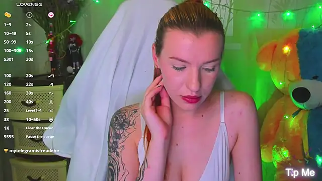 Chat +18 de MeganNewCat ao vivo