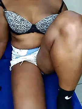 Chat +18 de Sweeetboobies ao vivo