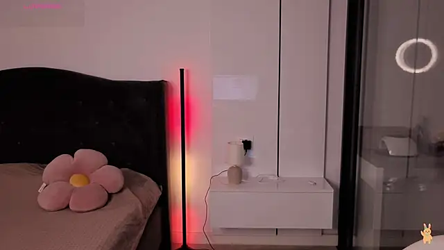LolaMoonn live XXX chat