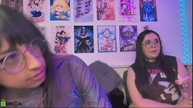 snowblack_'s Live XXX Chat