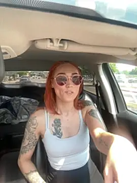 ThornsandHoney live XXX chat
