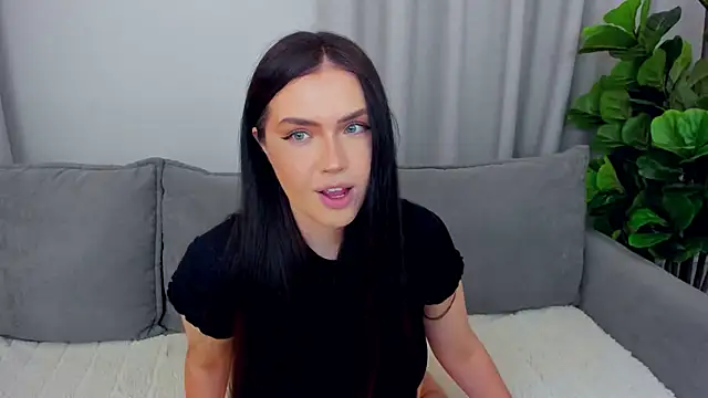 sexyangeloux Adlı Modelin Canlı XXX Sohbeti