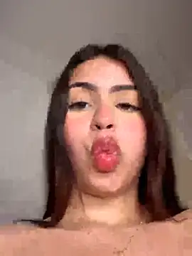 Chat +18 de Mary_ivett ao vivo