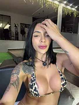 LunahMiller Chat XXX in diretta