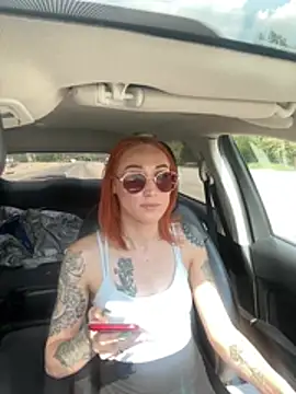 ThornsandHoney's Live XXX Chat