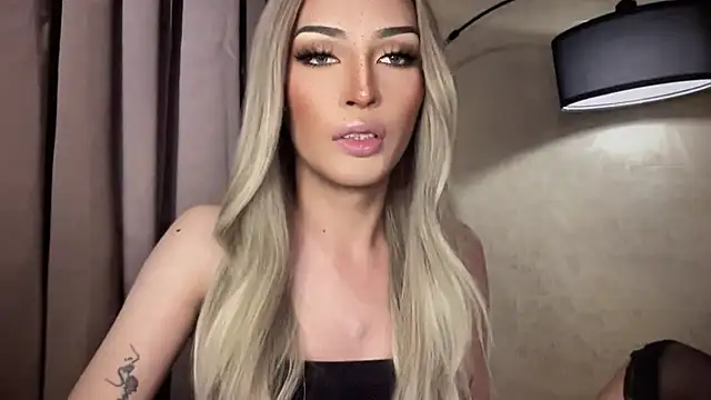צ'אט XXX בשידור חי של Alicegreenexx