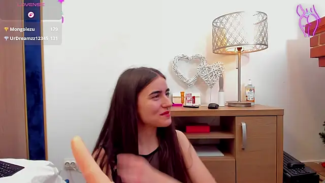 צ'אט XXX בשידור חי של tenny_shy