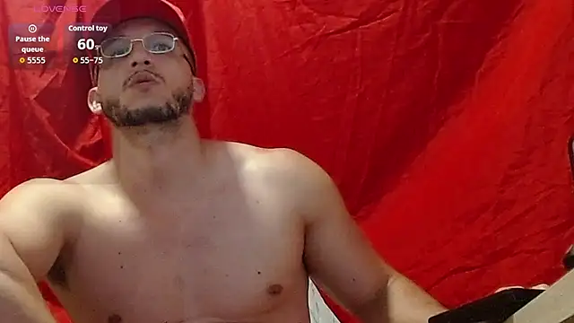 MarcusMilarcn Live XXX chat