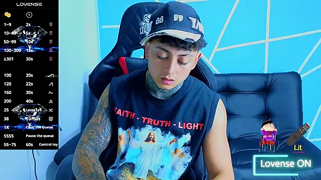 KevinSanchez420 Live XXX-Chat