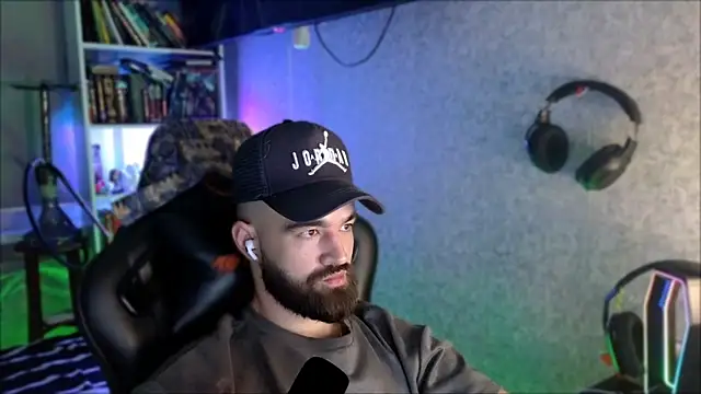 Chatroom XXX en direct de _Serious_Man