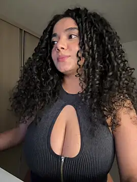 Chat +18 de Curlyierr ao vivo