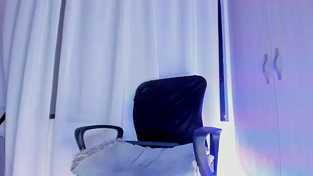 Chat +18 de Kevin_Cartier ao vivo