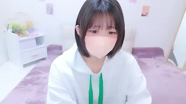 Hinata_Sun élő XXX-chatje