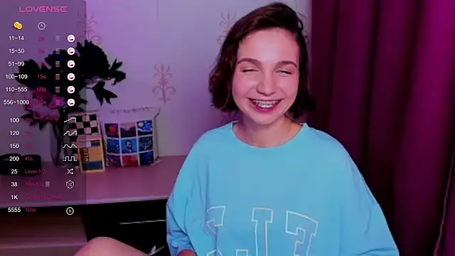 KindHazelHere_ live XXX chat