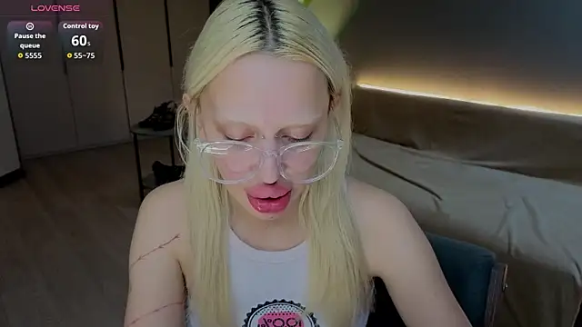 Luna_Beverly Live XXX-chat