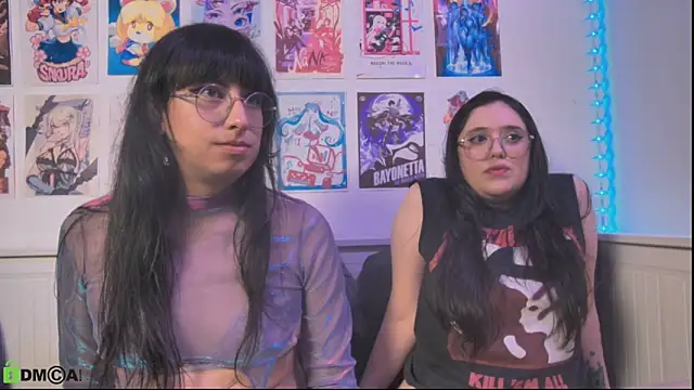 Chatroom XXX en direct de snowblack_