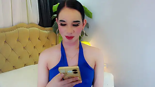 LexiLoreOnTop Show in webcam