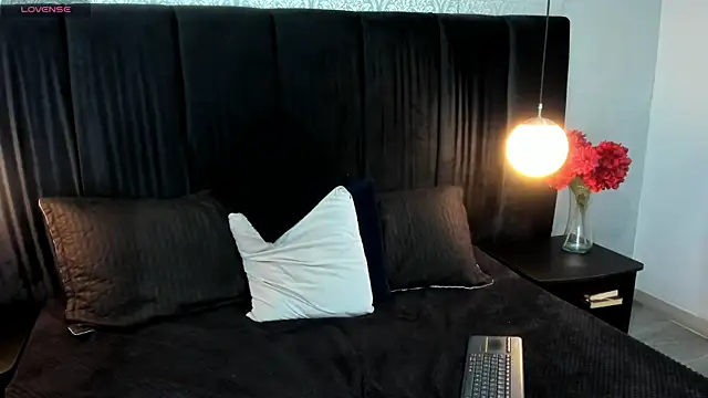 RoxieVander Chat XXX live