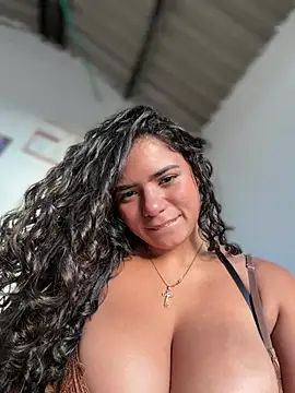 Simone_Miller 现场XXX聊天