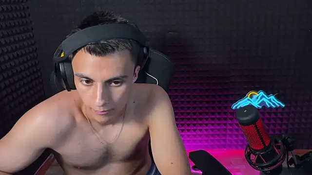 XXX chat uživo modela Hols_20