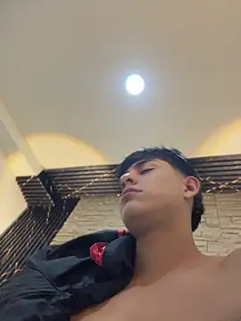 عرض كام Lander_Cruz