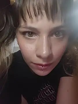 XXX chat uživo modela Hairy_ptt