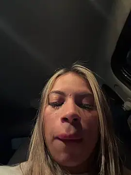 Chat +18 de Mia_Rosee1 ao vivo