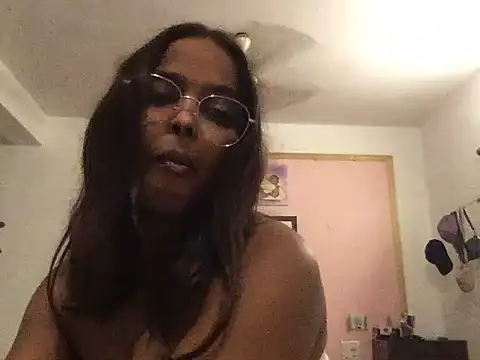 raveena_hot 即時 XXX 聊天