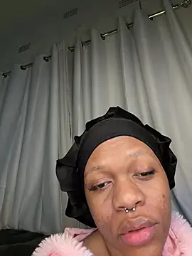 BonnyMolhada live XXX chat