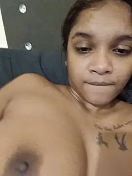 Czat XXX na żywo – Indianqueen03