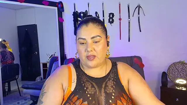 Chatroom XXX en direct de AndreaKinky