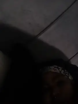 Chat +18 de RealMsPEARLsEXY69 ao vivo