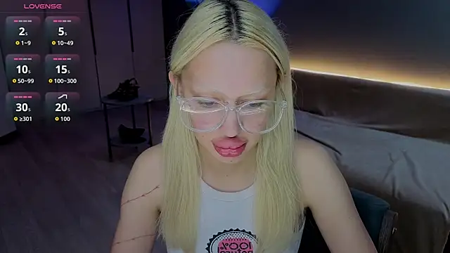 Luna_Beverly Live XXX-Chat