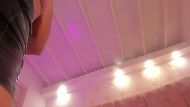 aishathornee's Live XXX Chat
