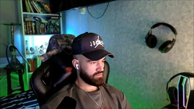 Chatroom XXX en direct de _Serious_Man