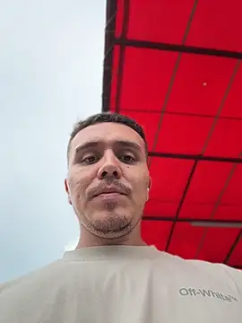 XXX chat uživo modela adam-rivera
