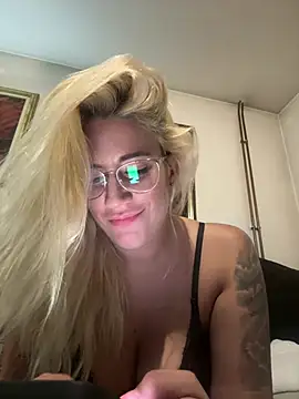 PlayWithUsXO – Live XXX-chat