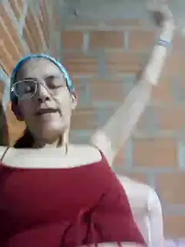 NanitaFun Adlı Modelin Canlı XXX Sohbeti