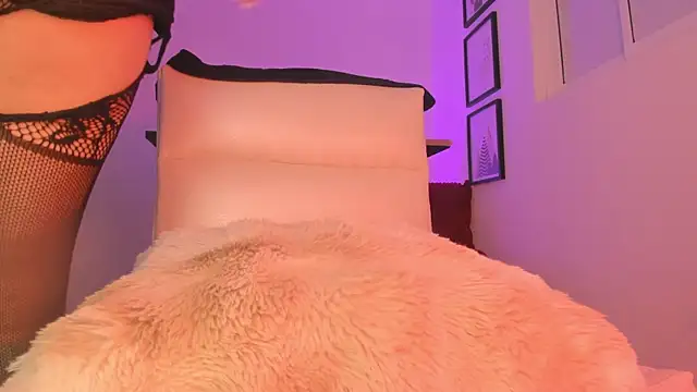 roshanilewis Adlı Modelin Canlı XXX Sohbeti
