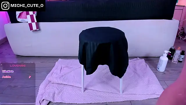 michelle_cutee_'s Live XXX Chat