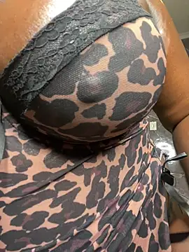 Honeycoco0211 live XXX chat