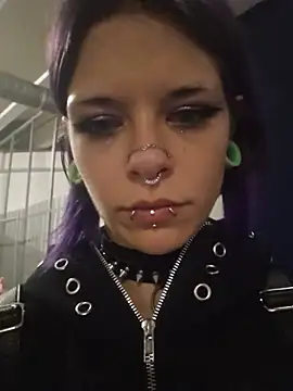 ViGothFox Adlı Modelin Canlı XXX Sohbeti