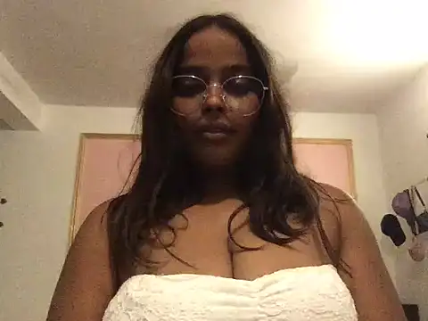 raveena_hot: онлайн-секс-чат