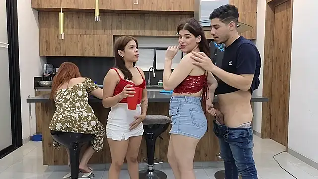 แชท XXX สดของ Hall_sextape
