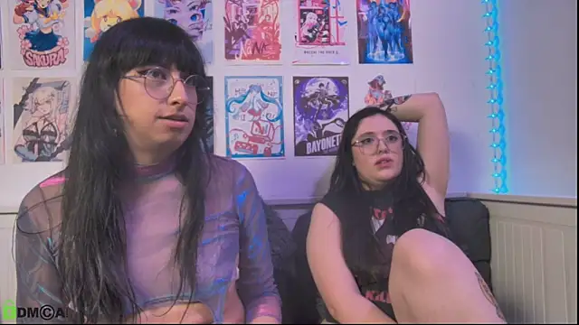 Chat XXX en directo de snowblack_