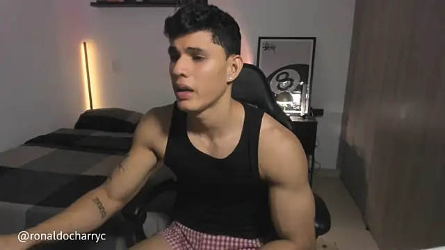 Chat +18 de Massimo_Rinaldi ao vivo