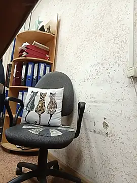 Czat XXX na żywo – Office_Albertina